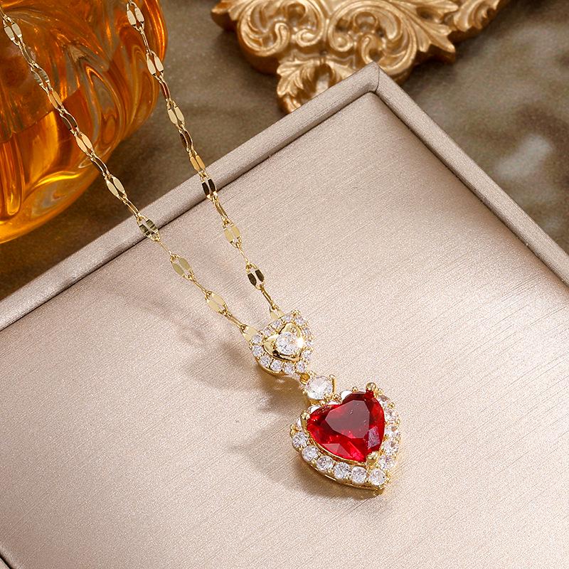 Heart Zircon Emerald Love Titanium Steel Necklace - Women's Fashion Clavicle Chain with Niche Design