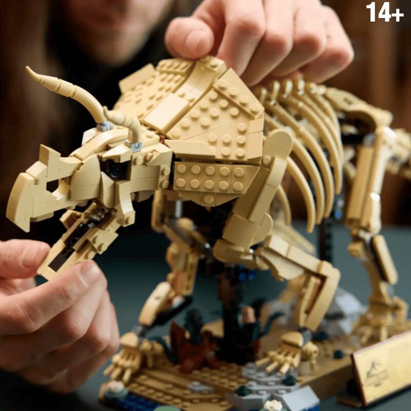2026 New Product Film and Television Series Building Blocks Triceratops Dinosaur Fossil 1154 Pcs Suitable for Birthday Gift