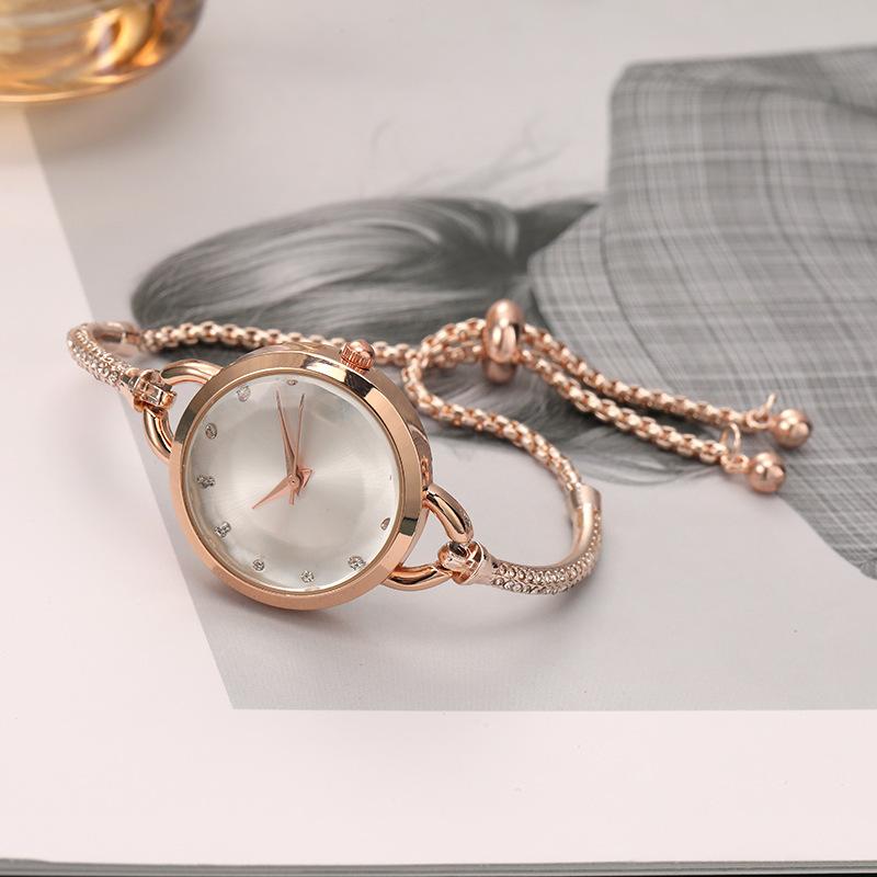 UTHAI V4 Новые женские кварцевые часы Вода Бриллиант Женские наручные часы Маленький циферблат Тонкий Регулируемый Ювелирные изделия Часы-браслет для девушки