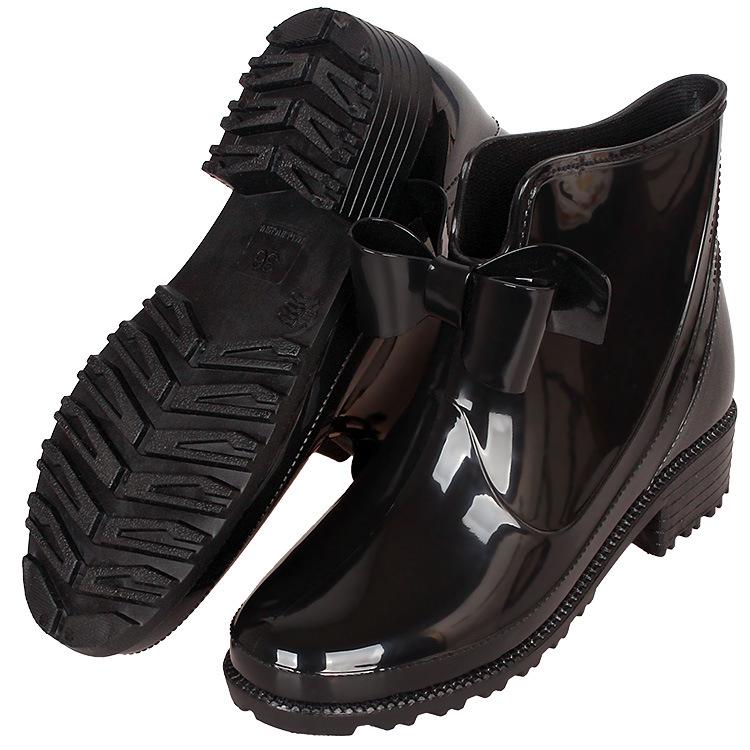 Женские европейские и американские резиновые сапоги Bow Low Tube — модные нескользящие сапоги из ПВХ для ношения на открытом воздухе.
