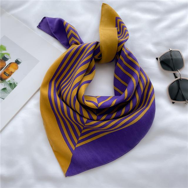 Дизайнерский велюровый квадратный шарф для женщин, шейный платок, галстук, модный маленький клетчатый шарф для волос на запястьях, новый платок, бандана 