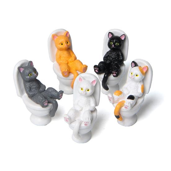 Funny Cat Figurine Spiritual Consolation PVC Vivid Appearance Toilet Series Cat Statue Party Supplies