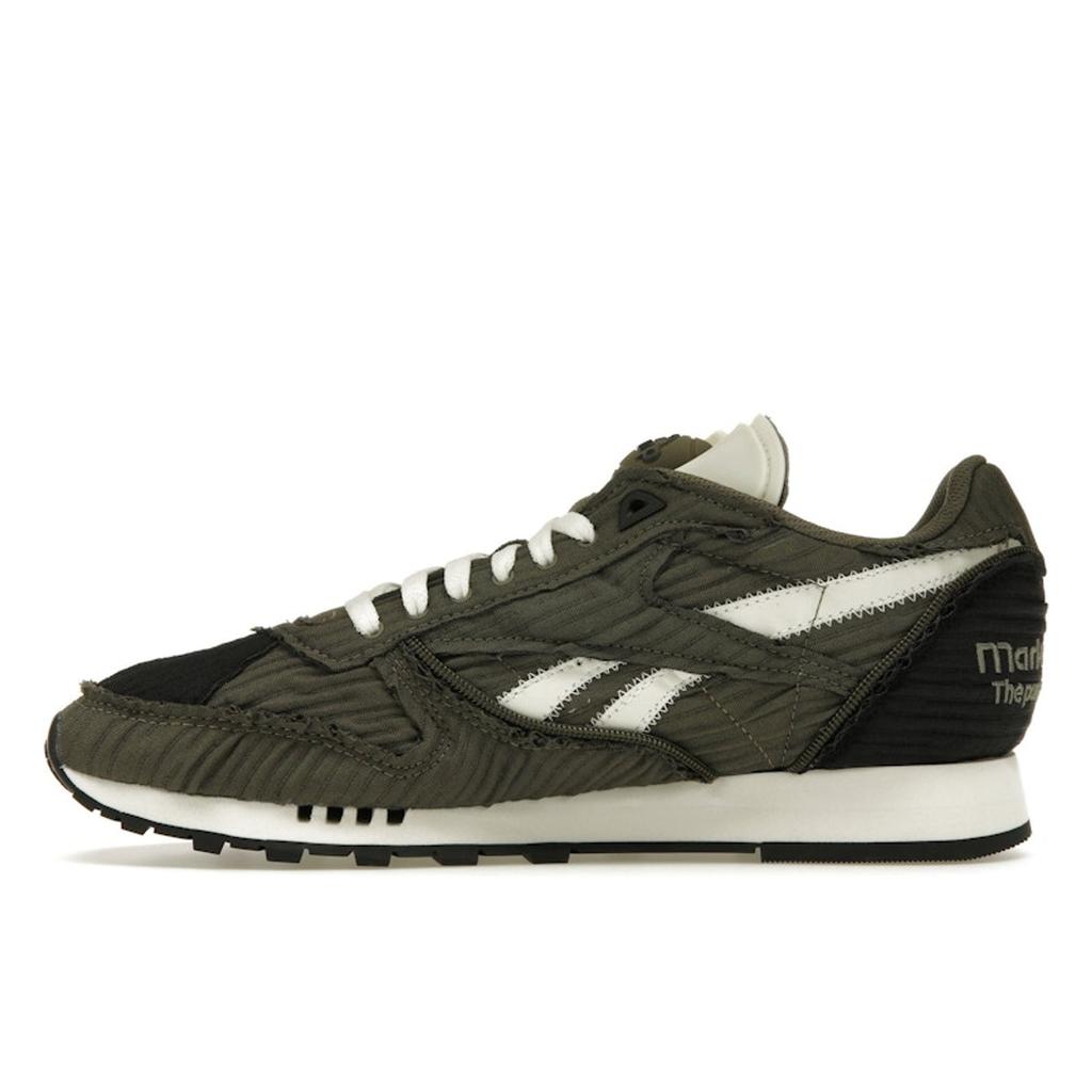 Market X Reebok Classic Leather Pump Army Green Unisex Sneakers Core-Black Chalk 100069830