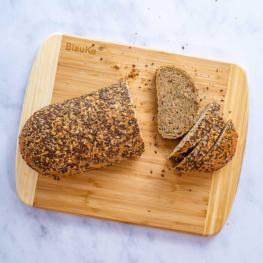 Деревянная разделочная доска для кухни – 37x29см Большая бамбуковая разделочная доска с желобком для сока – Деревянная доска для нарезки, Мясной блок – BlauKe®