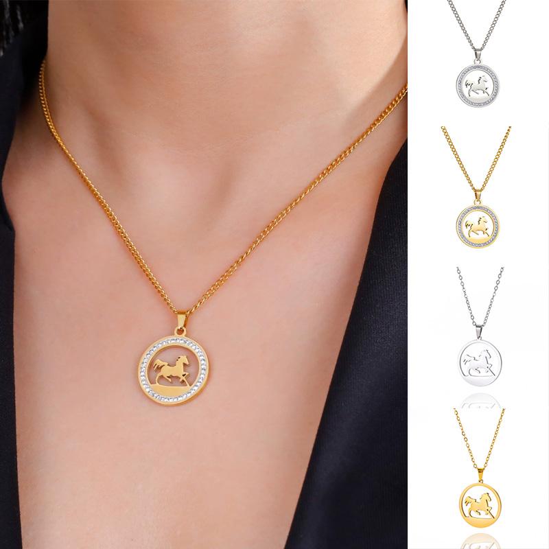 1 шт. Круглая подвеска-ожерелье Темперамент Инкрустированный бриллиантами Изысканная нержавеющая сталь Новогодний подарок Ожерелье с подвеской в виде лошади