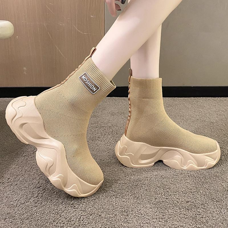 Модные женские ботильоны на каблуке 7 см, вязаные короткие носки, новые зимние кроссовки 2024 года на толстой подошве, нескользящие мягкие мотоциклетные ботинки