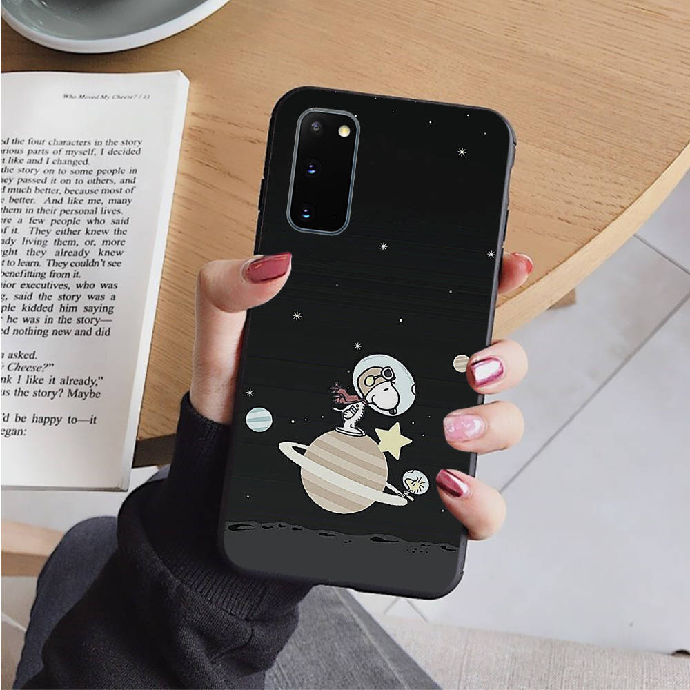 AN10 милый черный чехол Snoopy для iPhone 16 15 Plus 14 13 12 11 Pro 8 7 6S SE 5S X XR XS Max Realme C30 C33 C31 9I Huawei Y8P Y9 Sofe Cover