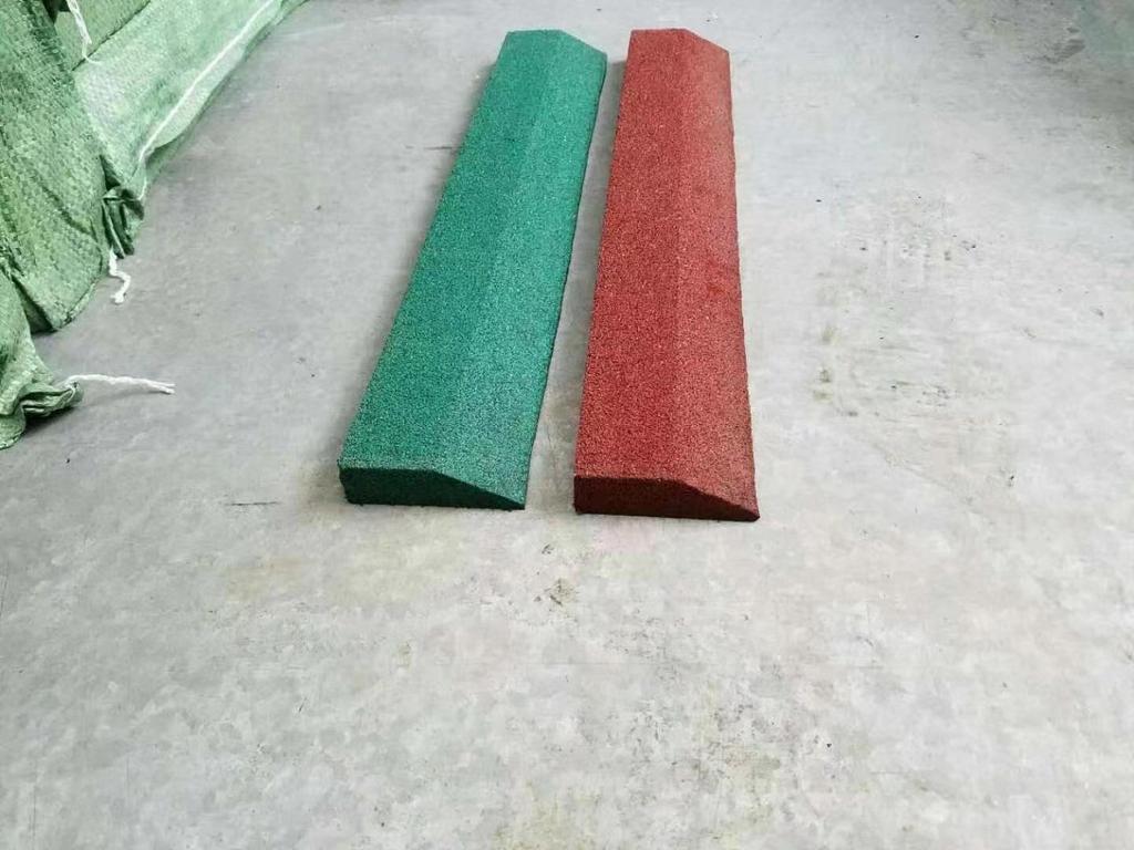 Пластиковое покрытие для детской площадки на улице для детского сада