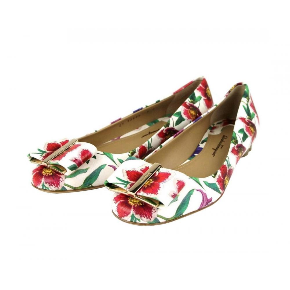 Salvatore Ferragamo Women S     Leather flatS Multicolor