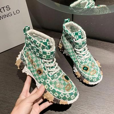 Женские высокие белые кроссовки с принтом, модные ботинки со стразами для леди, сетчатые дышащие вулканизированные высококачественные теннисные туфли