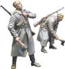 Bravo 6 Soviet Chernozem 3 Two Red Army Engineers with Axes 2 Figures Resin Kit 1/35 (1) B6-35153