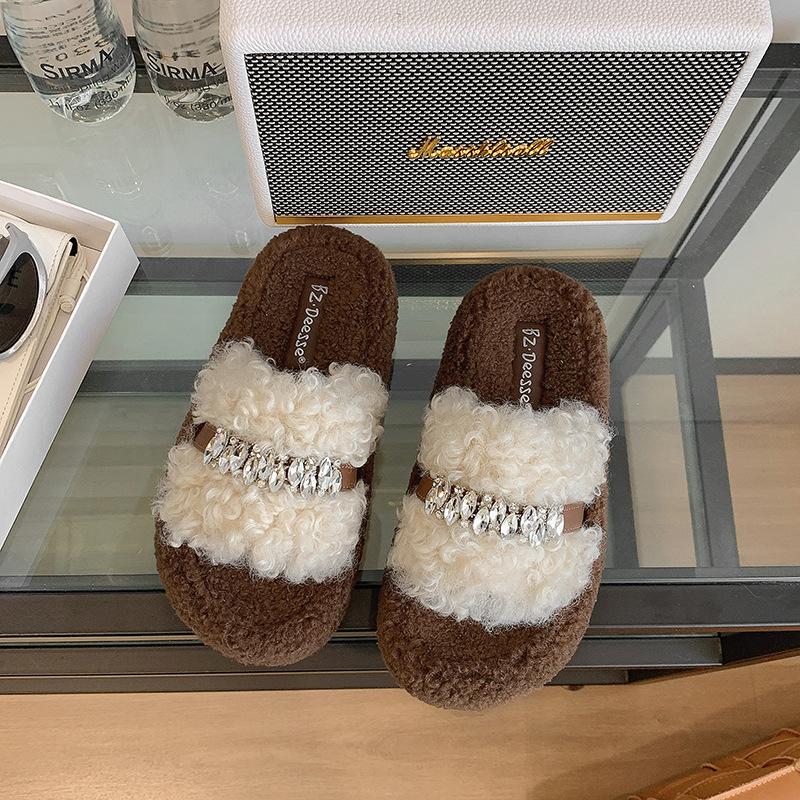 Женские тапочки из овечьей шерсти со стразами, новинка осени и зимы 2025 года, модные, универсальные, на толстой подошве-маффине, для ношения на улице, однослойные хлопковые мопы