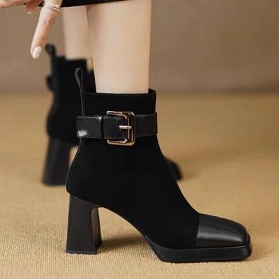 Осенне-зимние сапоги из коровьей замши на высоком каблуке, женские, с квадратным носком, с боковой молнией, пряжкой на ремне, с застежкой на ремень, короткие сапоги на толстом каблуке