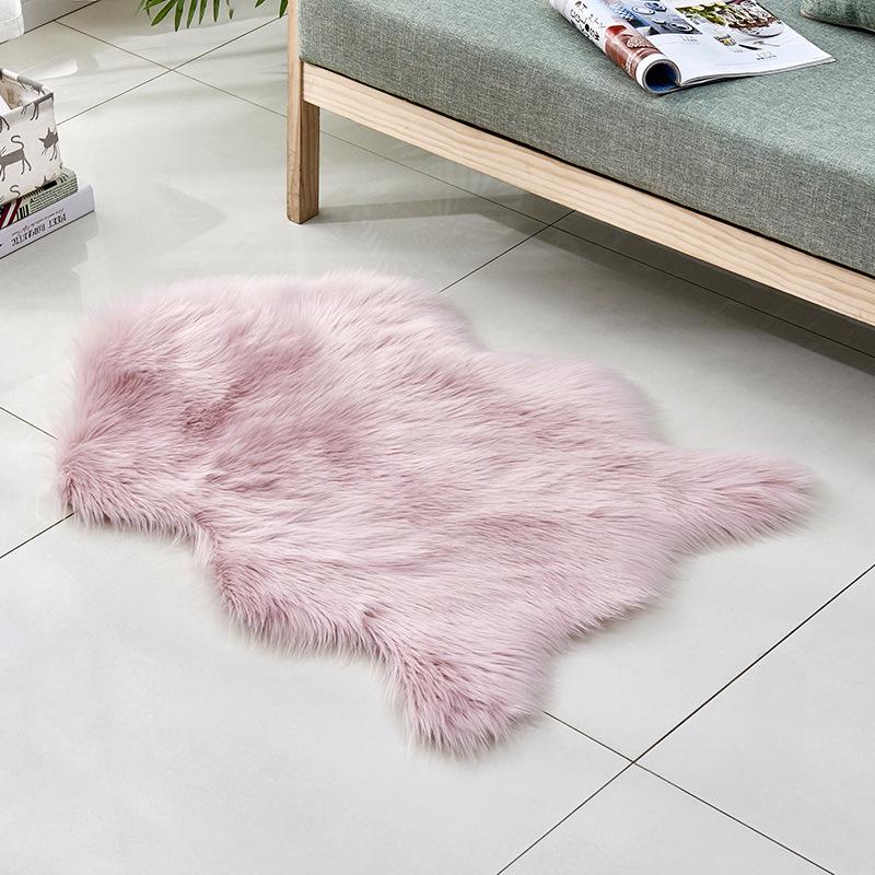 Modern Euro-Style Imitation Wool Long Pile Floor Mat for Living Room or Bedroom
