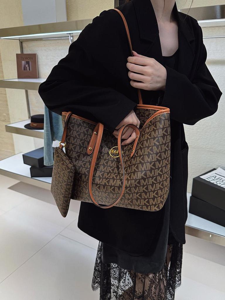 2025 Four Seasons Large-Capacity Versatile Shoulder Tote Bag