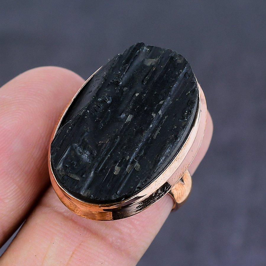 Кольцо из меди с черным турмалином ручной работы, размер 6,5 W7B50