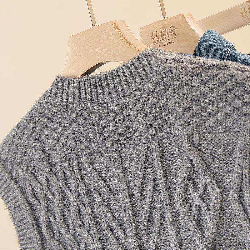 Женский вязаный жилет в стиле ретро