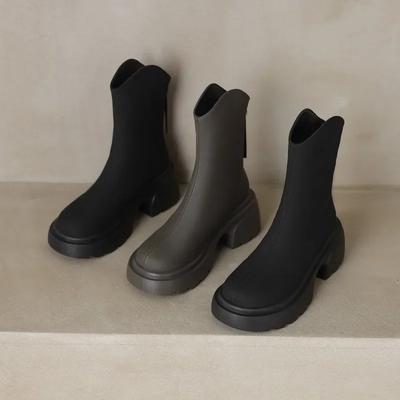 Мода 2024 Женские ботинки на толстой подошве для похудения Осенний стиль Увеличение роста для миниатюрных фигур Универсальные ботинки-трубы «бисквит» для похудения