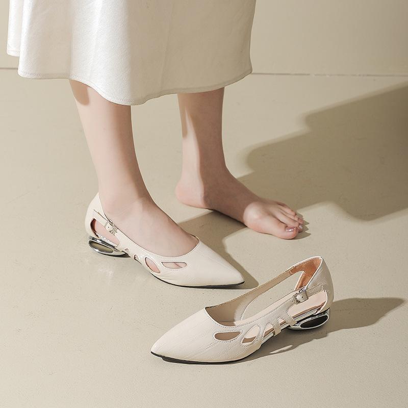 Носите 2025 новые женские летние удобные 100 полые носок ретро стиль остроносые сандалии французские на толстом каблуке