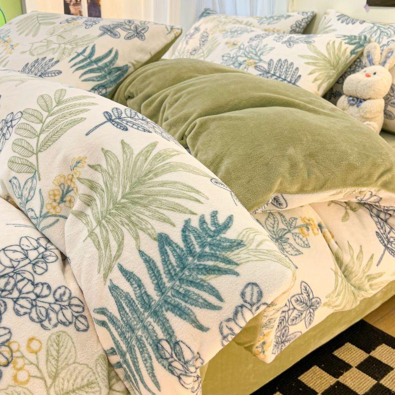 Winter Milk Flannel 4-piece Set Flange Plus Flannel Comforter Set Sheets Hats Bed 3-piece Set