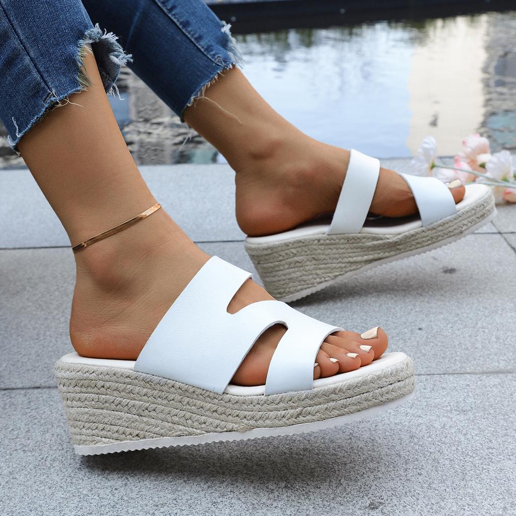 Fashion Summer Women's Platform Increased Plus Size Slippers 2025 Popular Solid Color Classic Wedge Sandals and Slippers Zapatos Mujer