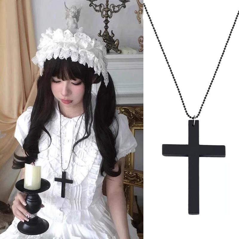 Gothic Y2K Wood Cross Pendant Necklaces for Woman Man Fashion Punk Style Black White Necklace Retro Party Jewelry Accessories