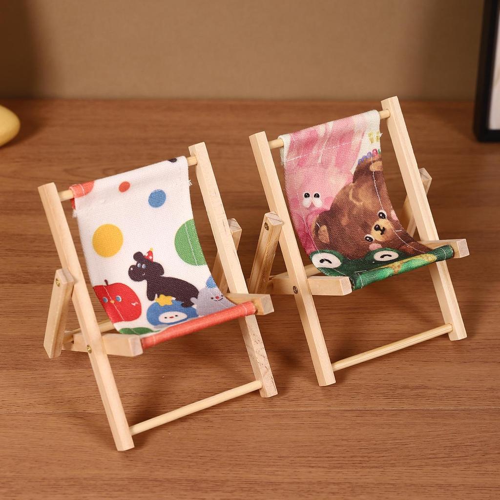 Foldable Wooden Beach Chair Phone Holder: Creative, Lazy Person Photo Stand & Desktop Ornament