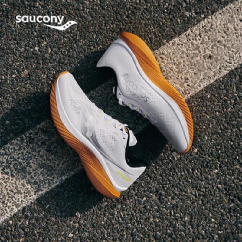 SAUCONY Беговые кроссовки Kinvara 15