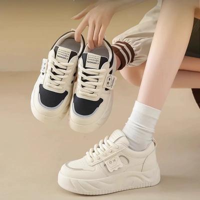 Модные женские кожаные балетки Весна Новая мода Нескользящие спортивные уличные Мягкая подошва Студенческие На толстой подошве Повседневные Экрю Кроссовки