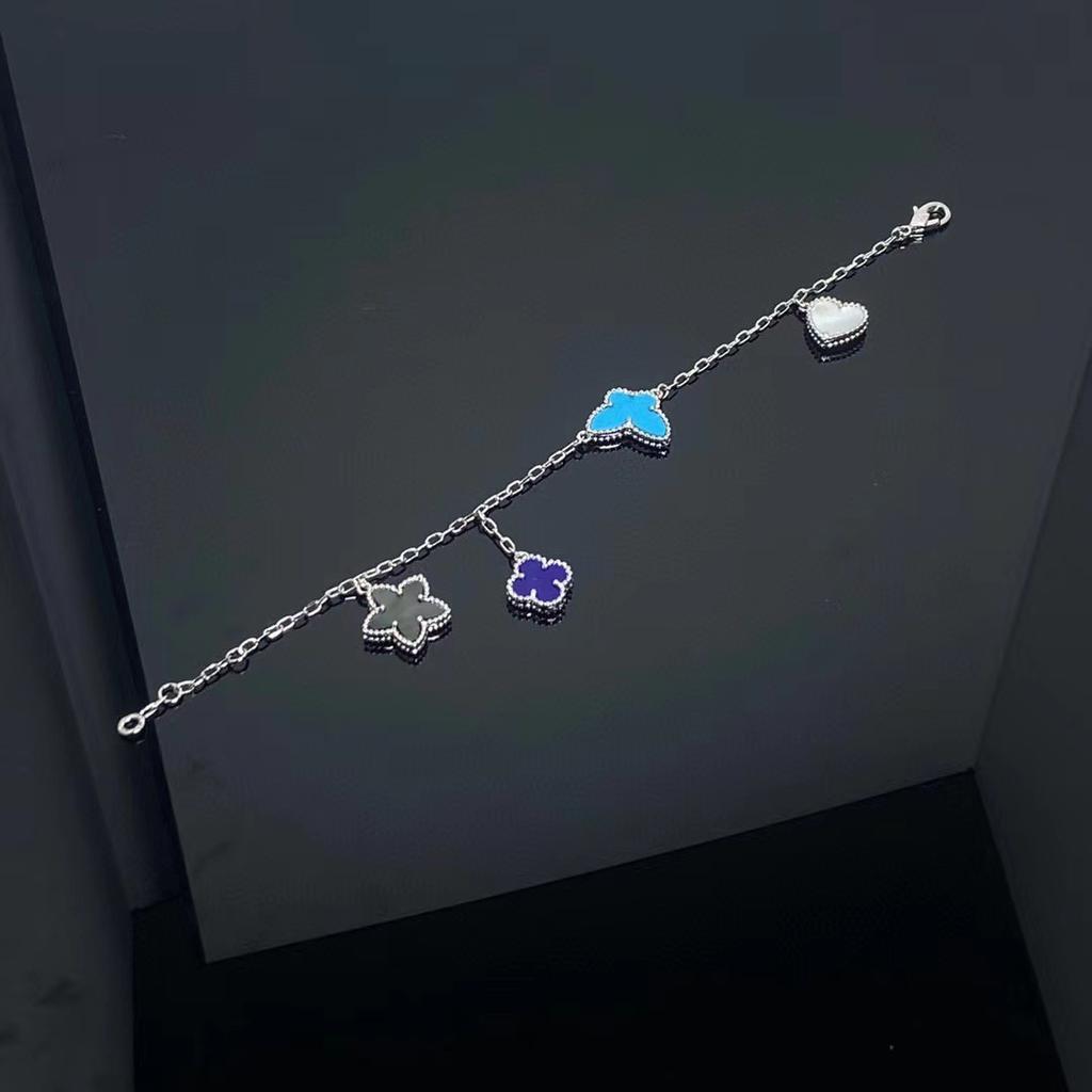 Браслет Четыре Цветка Версия Хай Счастливый Цветок Двусторонний Звезда Сердце Бабочка Четырехлистный Клевер Женский Браслет