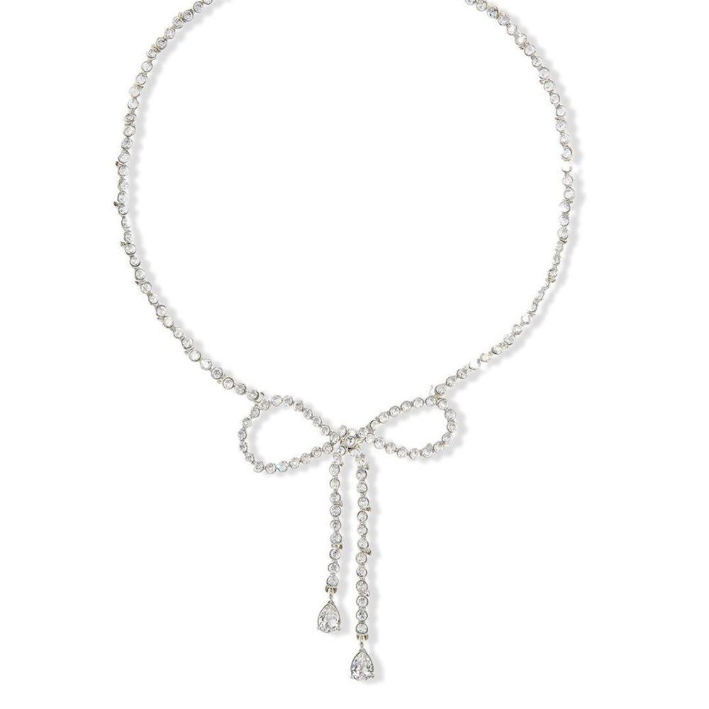 Korean Version Of Light Luxury Super Flash Full Diamond Bow Necklace, Fashionable Temperament Versatile Fairy Short Neck Chain Collarbone Chain Woman
