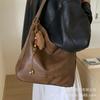 Ретро сумка женская большой вместимости 2025 новая осень и зима универсальная простая на плечо подмышку сумка повседневная для работы сумка-тоут