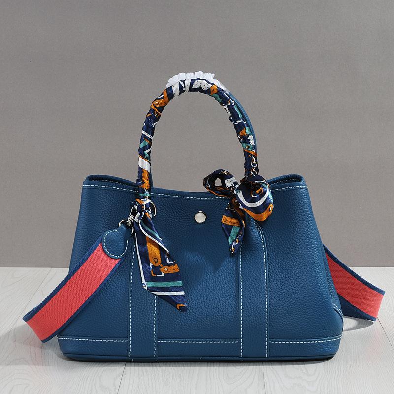 Женская большая садовая сумка из коровьей кожи в стиле знаменитостей 2024 года — универсальная, модная, удобная для переноски через плечо и в кармане