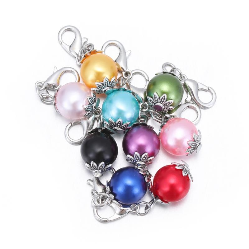 Искусственный жемчуг на застежках