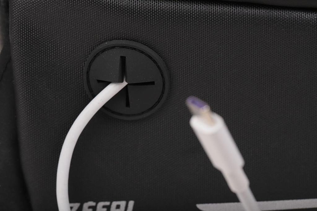 Сумка для рамы велосипеда Zefal CONSOLE PACK T3, сумка на верхнюю трубу, чехол для смартфона, водонепроницаемый черный 7012 1,8 л