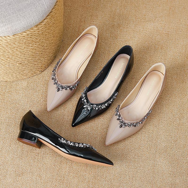 Модные туфли-лодочки из лакированной кожи с острым носком во французском стиле, женские туфли на высоком каблуке, модная обувь со стразами