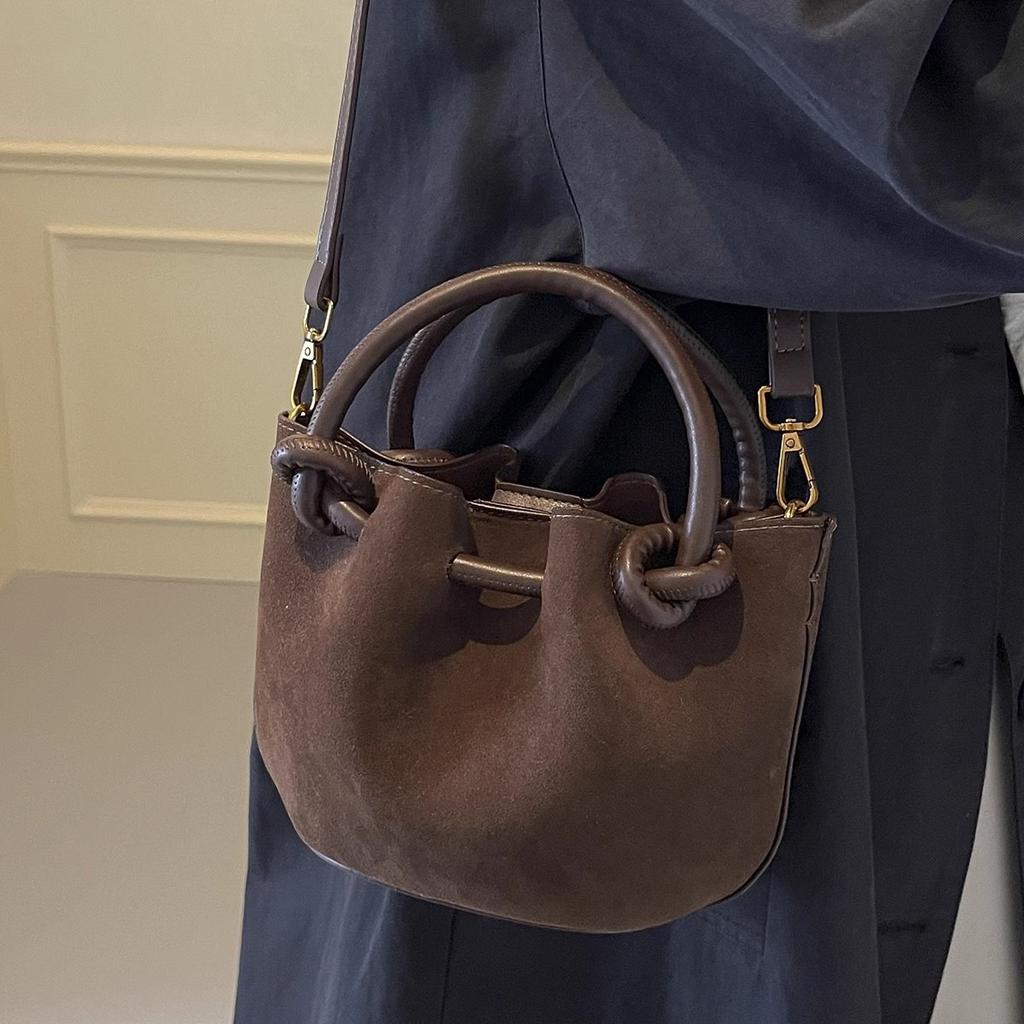 Осень и зима ретро матовая маленькая сумка женская новая универсальная сумка-мессенджер модная замшевая портативная сумка-ведро