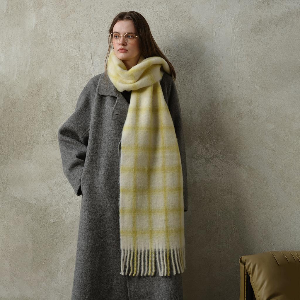 Designer wool plaid scarf women's autumn and winter increase the soft and simple atmosphere pink plaid scarf shawl