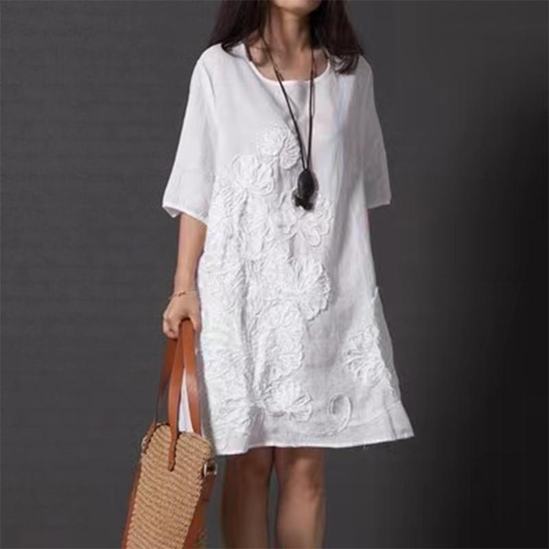 Литературное маленькое свежее свободное хлопково-льняное платье с длинными рукавами и вышивкой