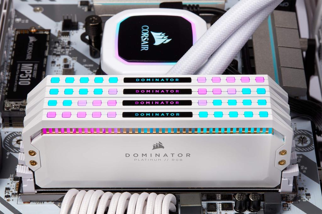 Corsair Dominator Platinum RGB DDR4 32 ГБ 3600 МГц C18 настольная память Ultra Bright CAPELLIX RGB запатентованная CORSAIR DHX Wide Intel XMP White (2x16 ГБ) (12