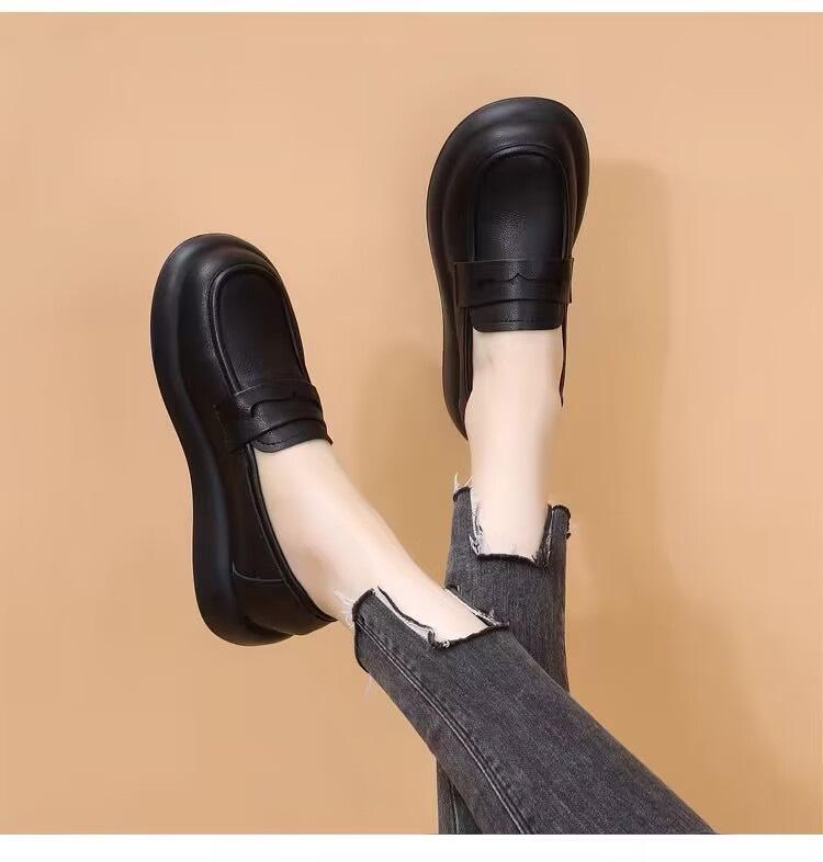 Кожаная поверхность, маленькие кожаные туфли, женские, весна 2024, новые, британский стиль, плоская подошва, одна педаль, одинарные туфли, мягкая подошва, легкие, нескользящие, мокасины