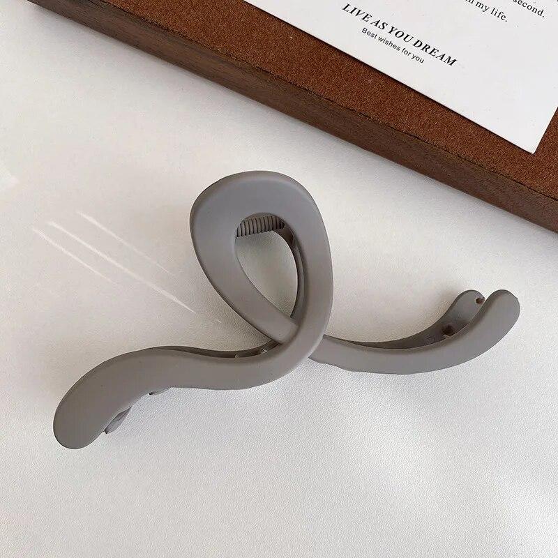 Винтажные кофейные когти для волос, модные полые заколки для волос с геометрическим рисунком, заколки для волос в виде краба и акулы, головные уборы для женщин, вечерние аксессуары для волос