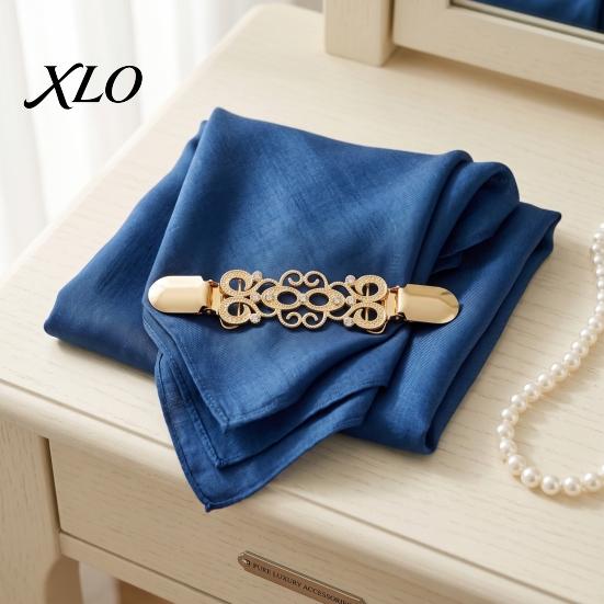 Waist Cincher Clip Vintage Cardigan Sweater with Rhinestone, Hold Together, Retro Decorative Clothing Accessories for Dress Shawl, Women Fastener