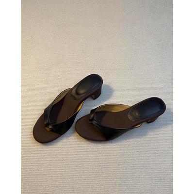 Овчина~ Французский темперамент простые шлепанцы с перемычкой для пальца женская обувь кожаная универсальная отпускные прохладные тапочки женская летняя одежда