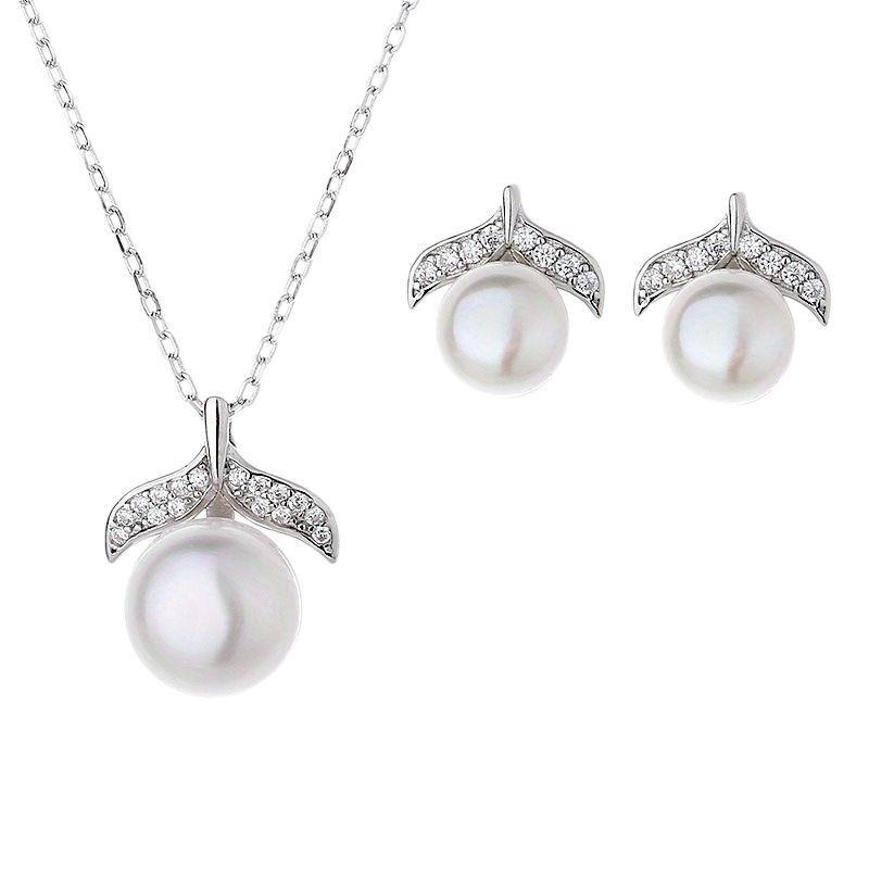 Luxury Pearl Jewelry Set: Elegant Necklace & Stud Earrings for Women