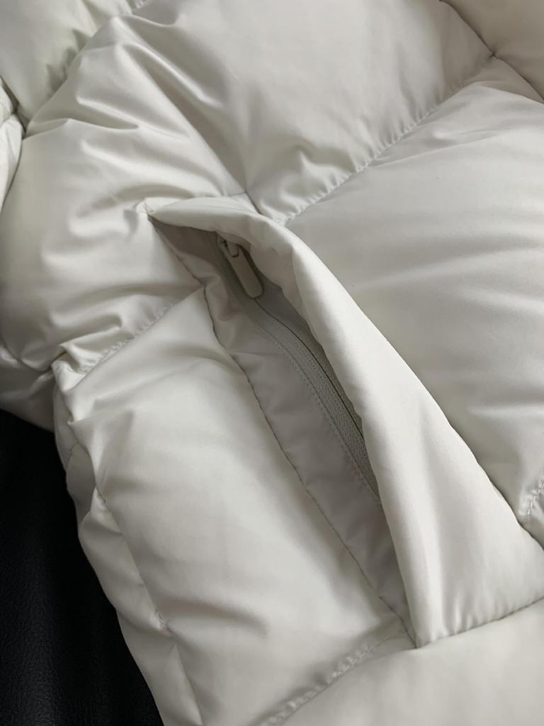 2025 Women's Petite White Duck Down Jacket - Simple, Fashionable, Hot-Selling Lu Style - Warm, Thickened Coat