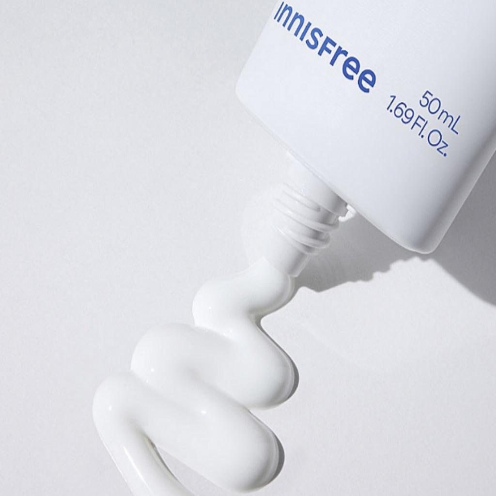 Innisfree HYALURON MOIST SUN SCREEN SPF50+ PA++++ 50мл