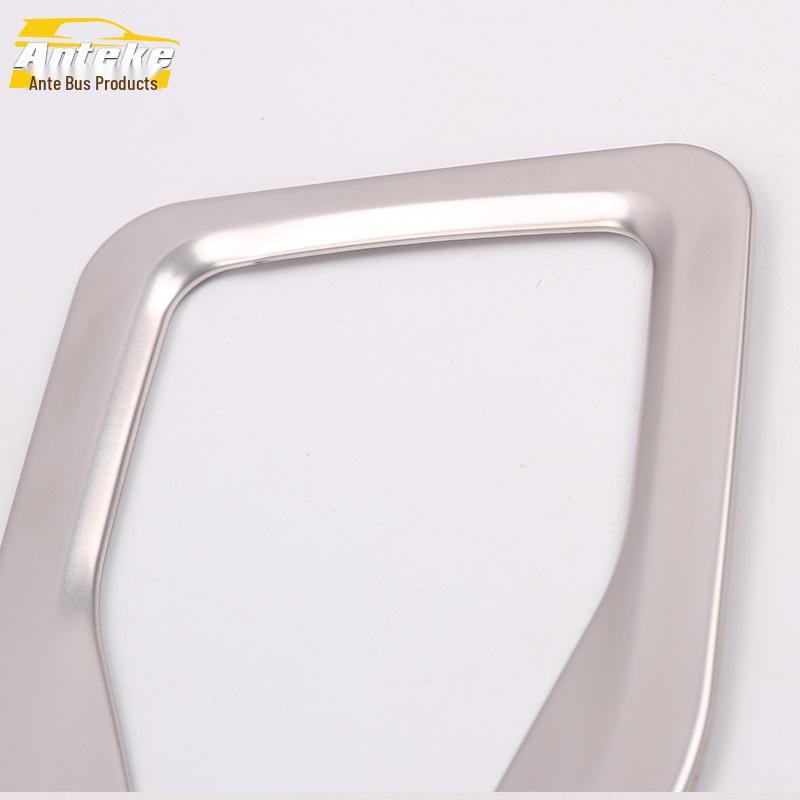 Декоративная накладка с кольцом для откидывания спинки заднего сиденья и ручкой переключателя регулировки Geely Jiaji