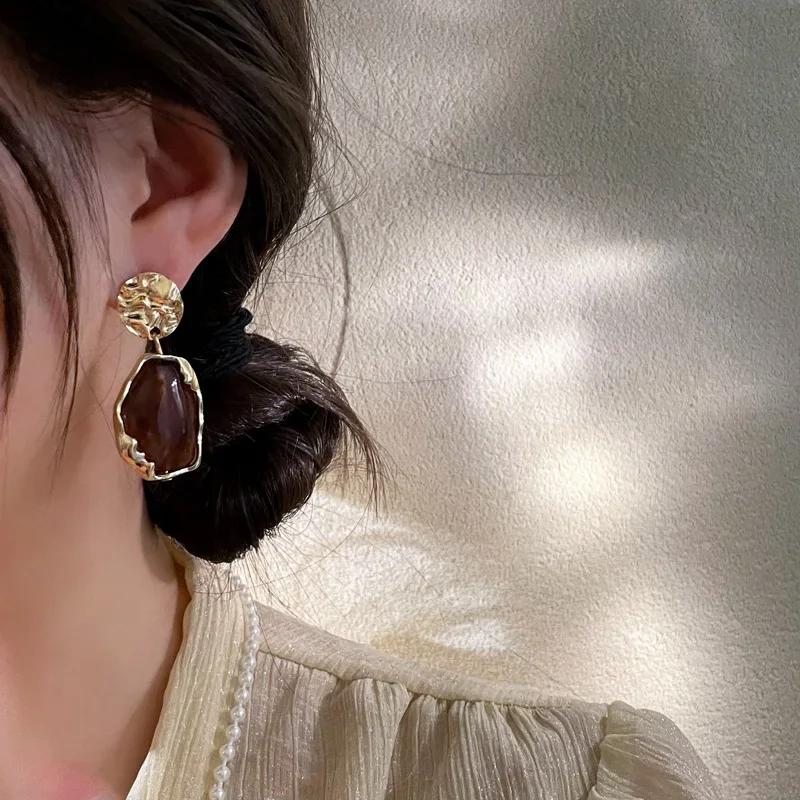 Большие серьги в стиле ретро-дворца, смоляные, высокого класса, нишевые, легкие, роскошные серьги, металлические, нестандартные, висячие серьги