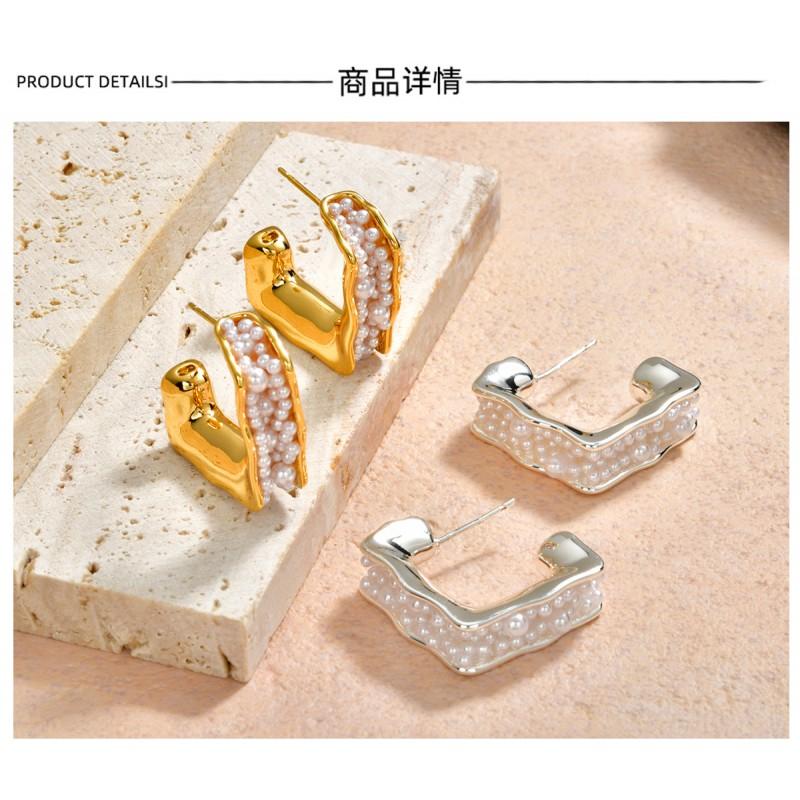 Geometric C-Shaped White Pearl Earrings Minimalist Chic Ear Studs Women Unique Designer Jewelry